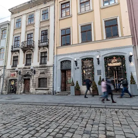 на площі ринок 41 Appartement