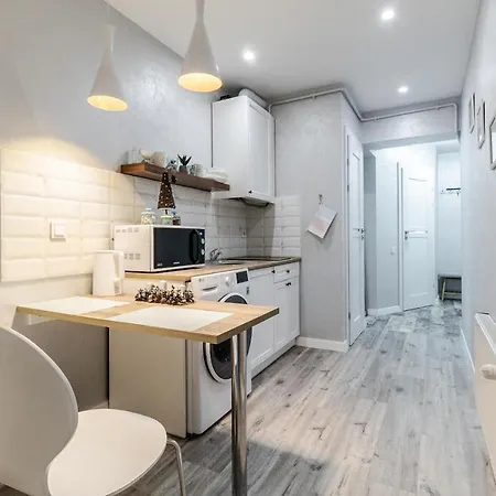 на площі ринок 41 *