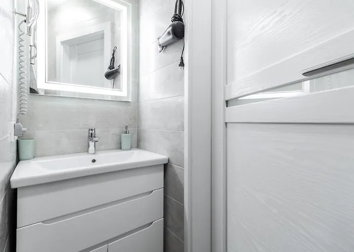 на площі ринок 41 *