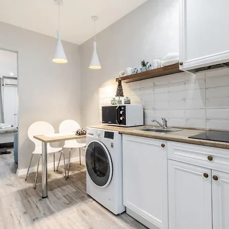 на площі ринок 41 * Leópolis