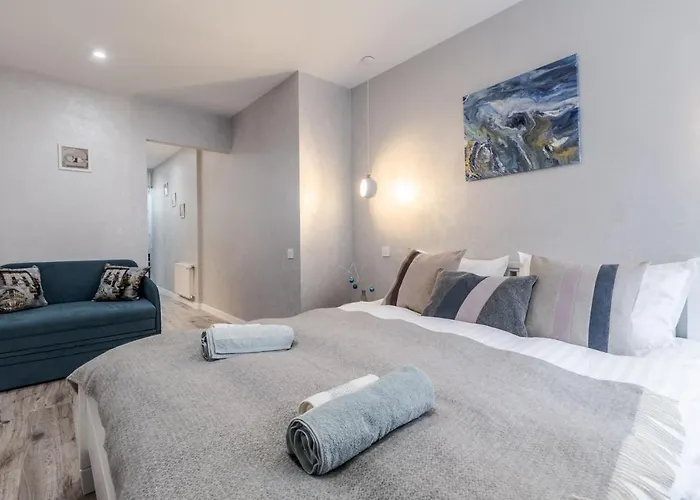 Apartamento на площі ринок 41 *